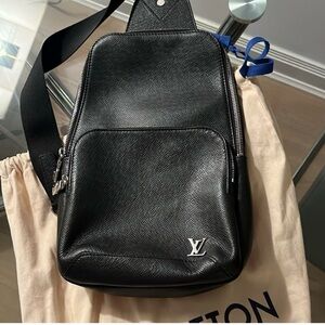 LV Avenue sling bag